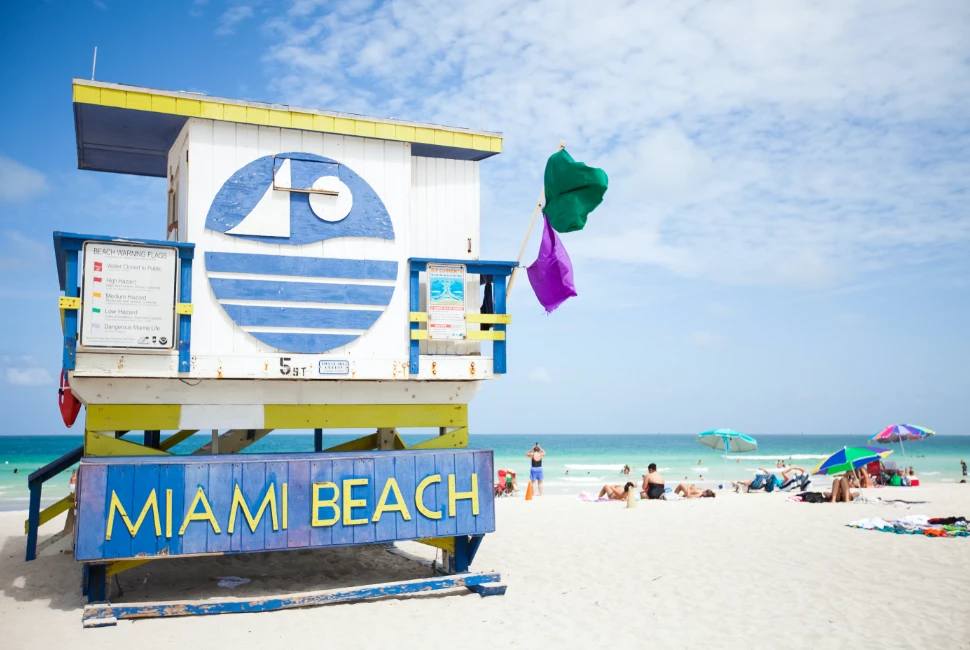 Discovering Miami Beach: A Guide to the City's Vibrant Atmosphere and Year-Round Sunshine