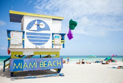 Discovering Miami Beach: A Guide to the City's Vibrant Atmosphere and Year-Round Sunshine